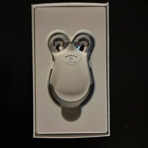 NuFace Mini Microcurrent Facial Toning Kit